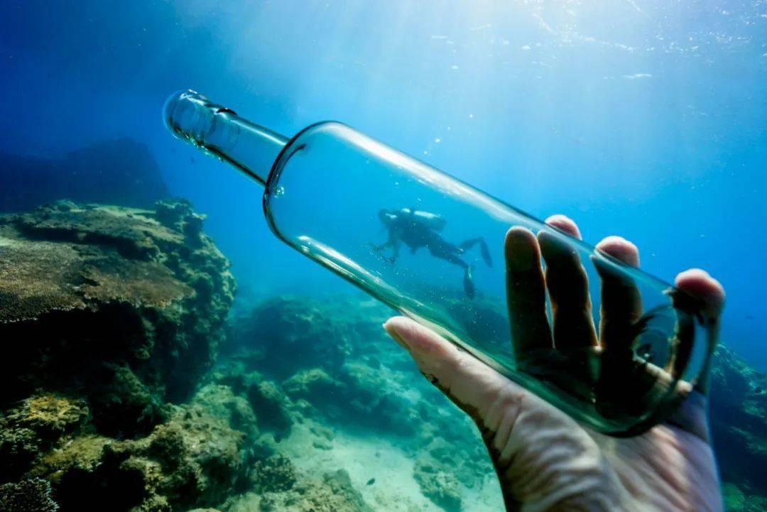 救援秀气的男孩